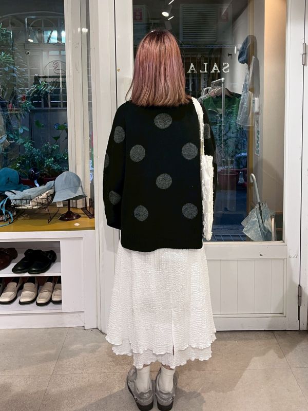 圓點前短後長針織排扣外套 