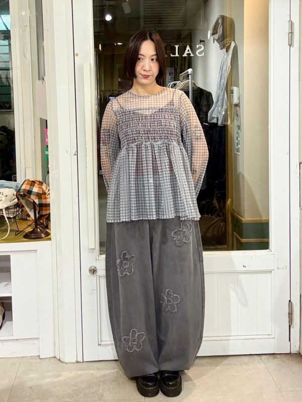 立體不收邊花朵牛仔褲 