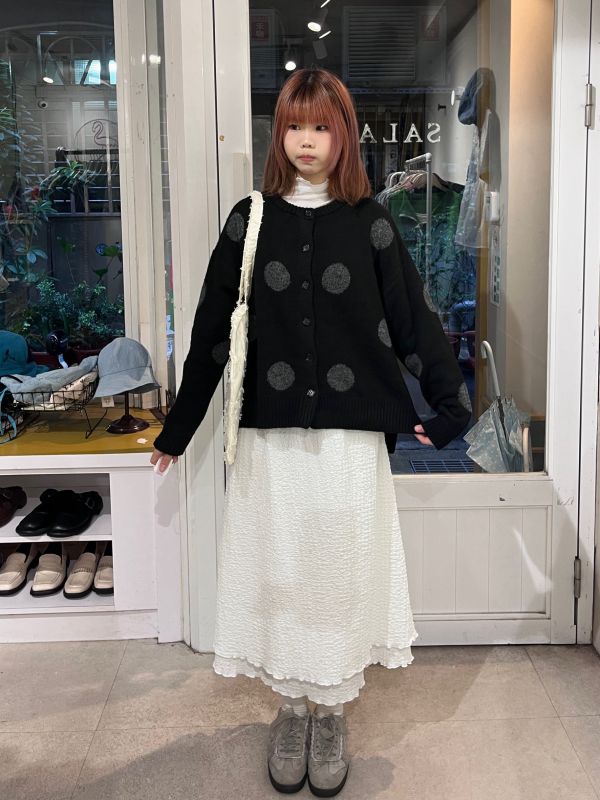 圓點前短後長針織排扣外套 