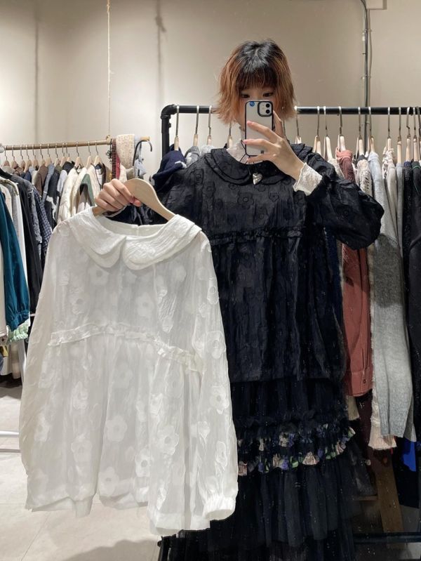 雙層領透紗滿版花花壓紋襯衫上衣 