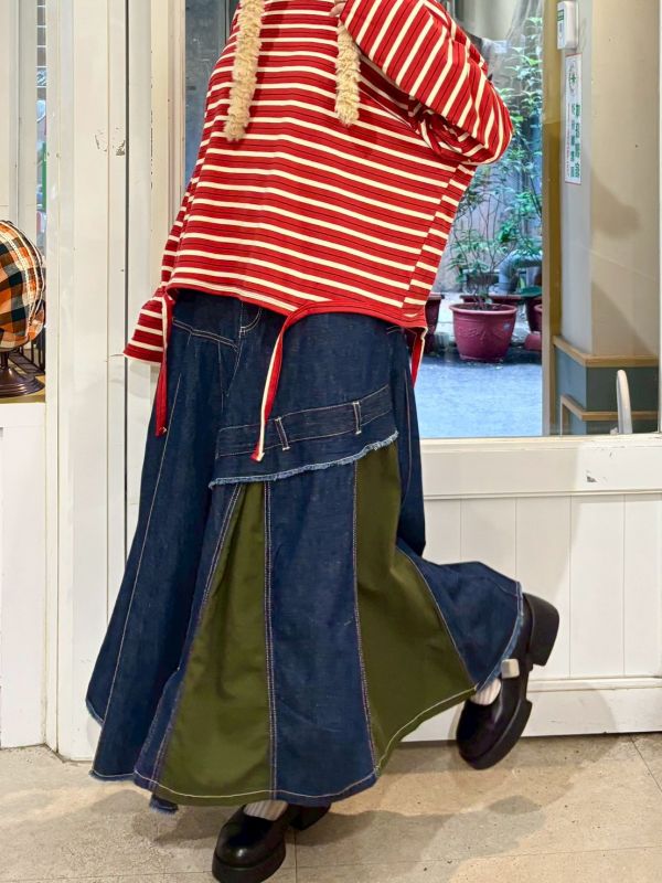 鬆緊腰異材質拼接傘狀牛仔裙 