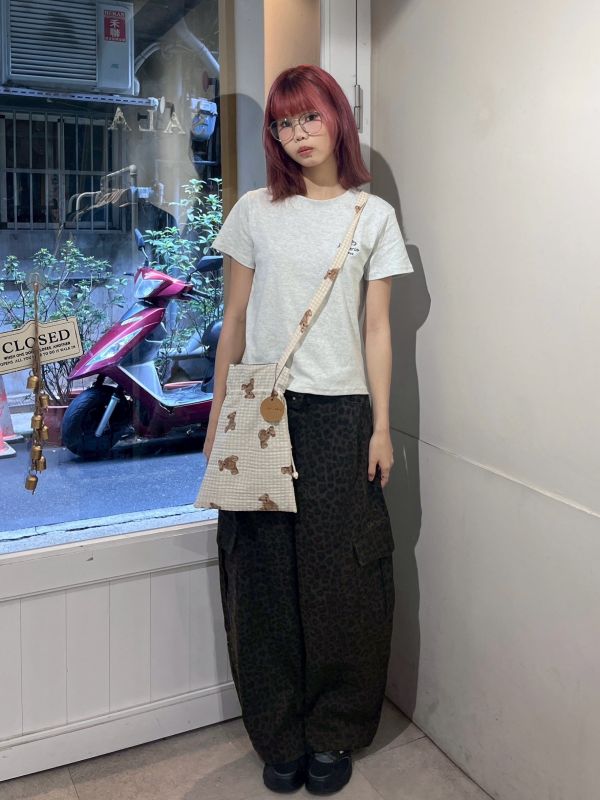 麵包刺繡圓領正肩修身短Tee 