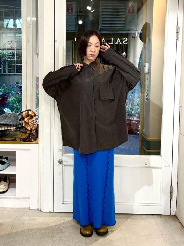 深灰落肩寬版素色襯衫 