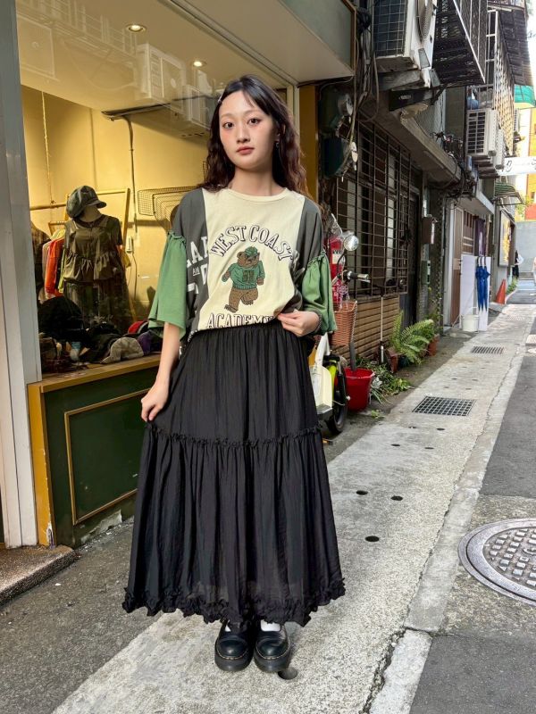 微光澤木耳花邊蛋糕鬆緊腰裙 
