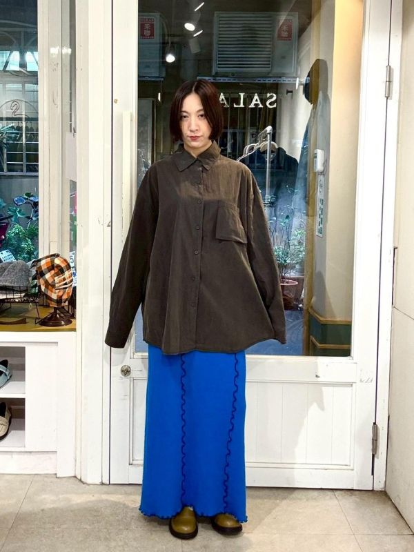 深灰落肩寬版素色襯衫 