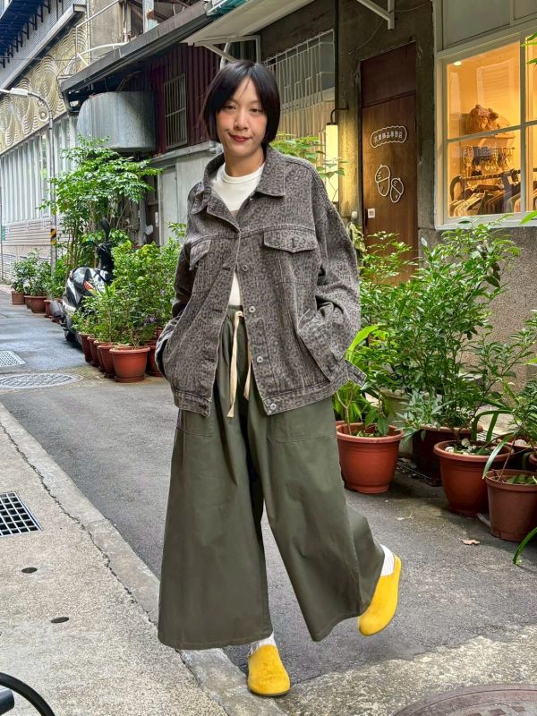 日系抽繩九分寬褲 