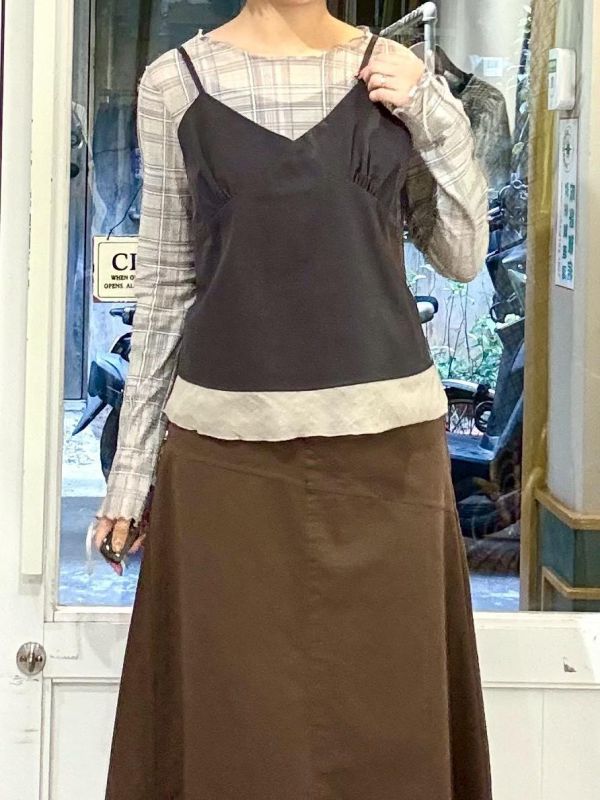 下擺透膚紗拼接吊帶背心 