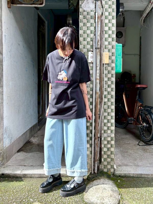 伸縮腰褲腳不收邊抽鬚八分牛仔褲 