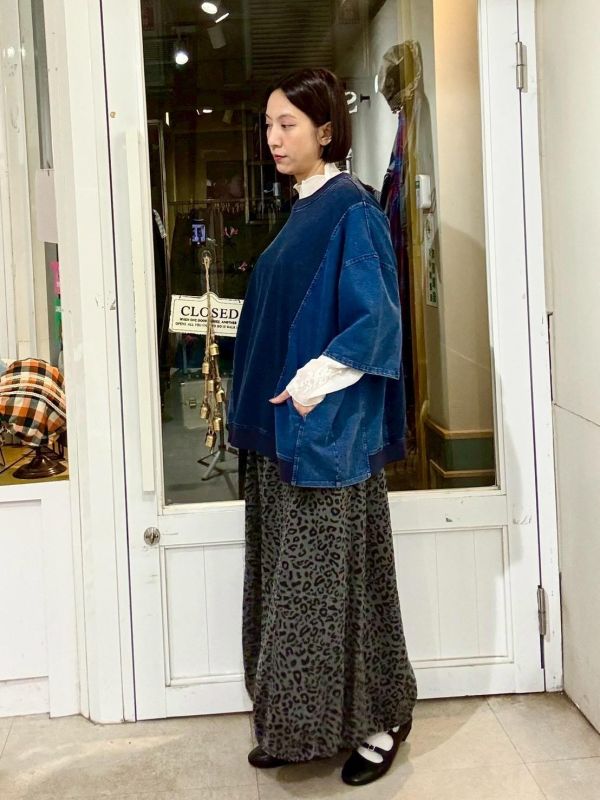 拼接牛仔布口袋上衣 