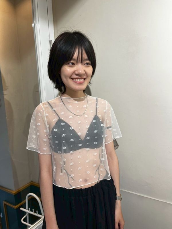 紗質花花透膚短版短袖 