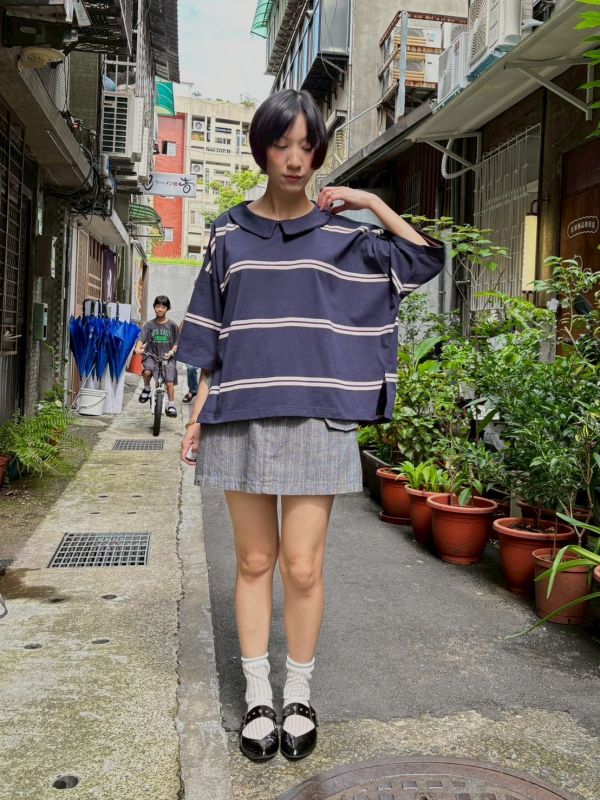 翻領條紋短版側開衩tee 