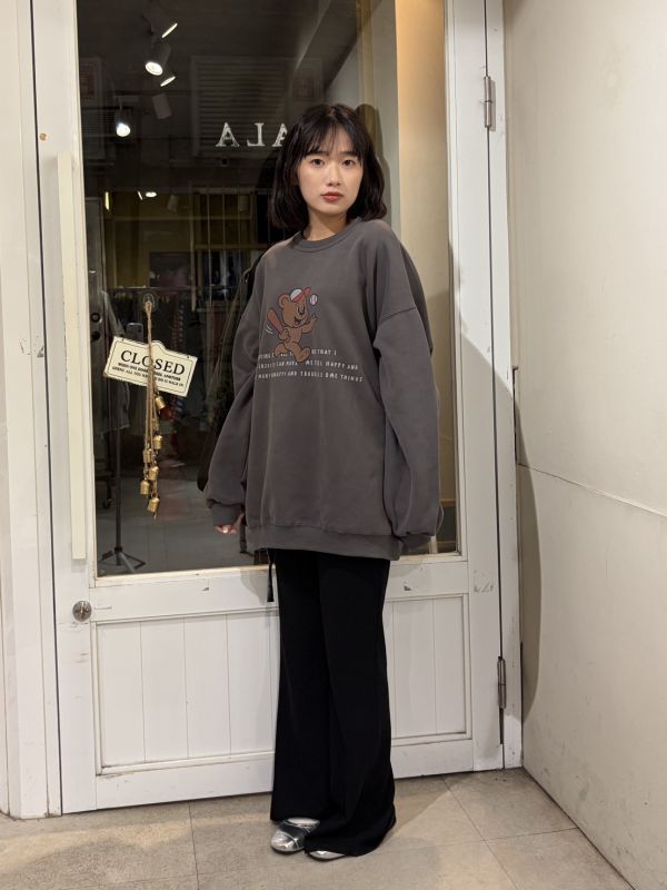 小熊棒球字母落肩長袖上衣 