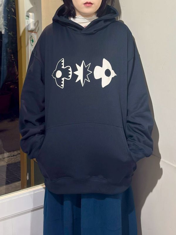 簡約圖形寬鬆大帽tee 