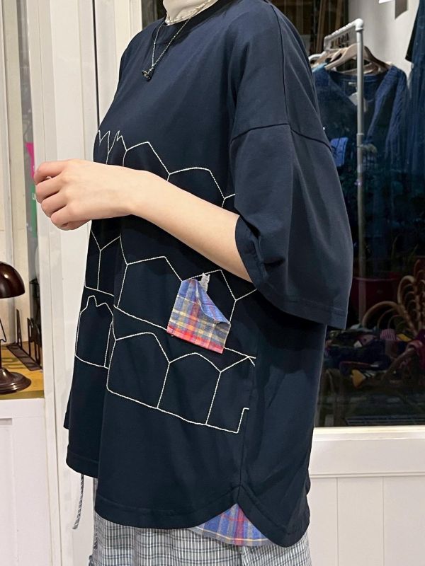 房子刺繡拼布鈕扣設計短袖上衣 