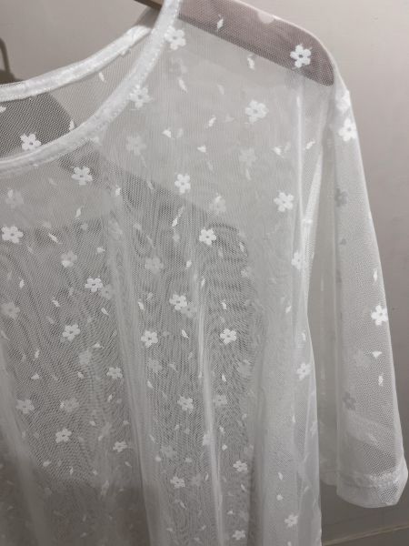 小花紗紗不規則下擺短袖上衣 