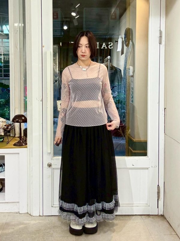 小方點刺繡透膚長袖上衣 