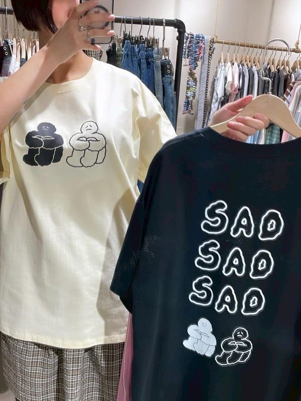 Sad men 席地而坐 tee 