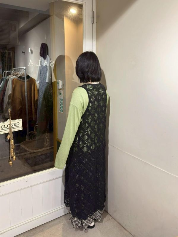 針織洞洞鏤空排扣無袖罩衫 