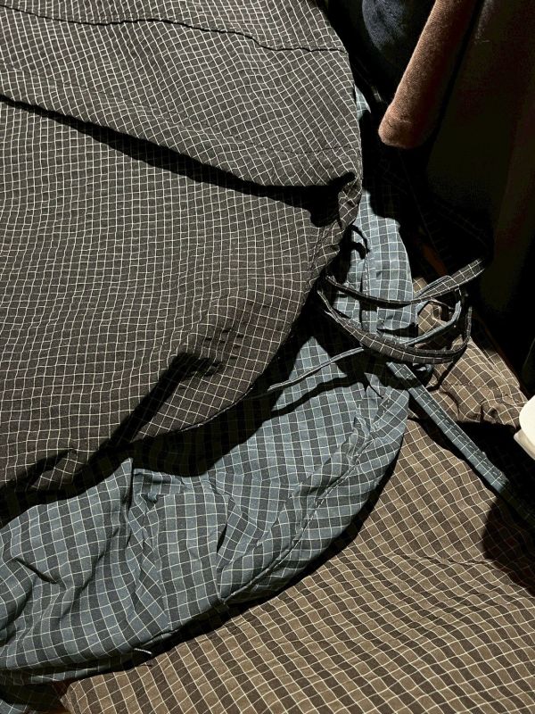 細格紋綁帶多層側背包 