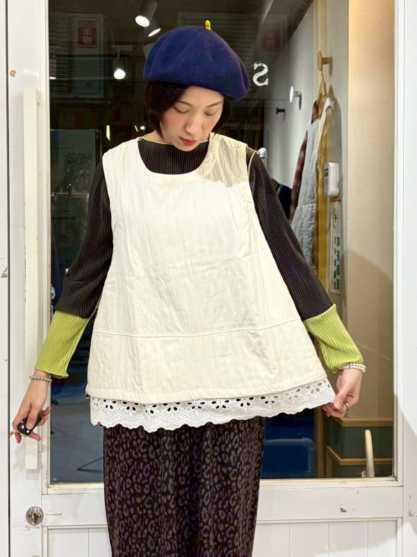 直條刷刷布下擺蕾絲拼接背心 