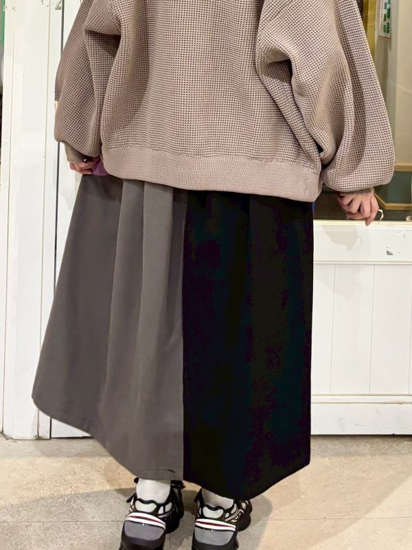 鬆緊腰紅色抽繩撞色大口袋拼接裙 