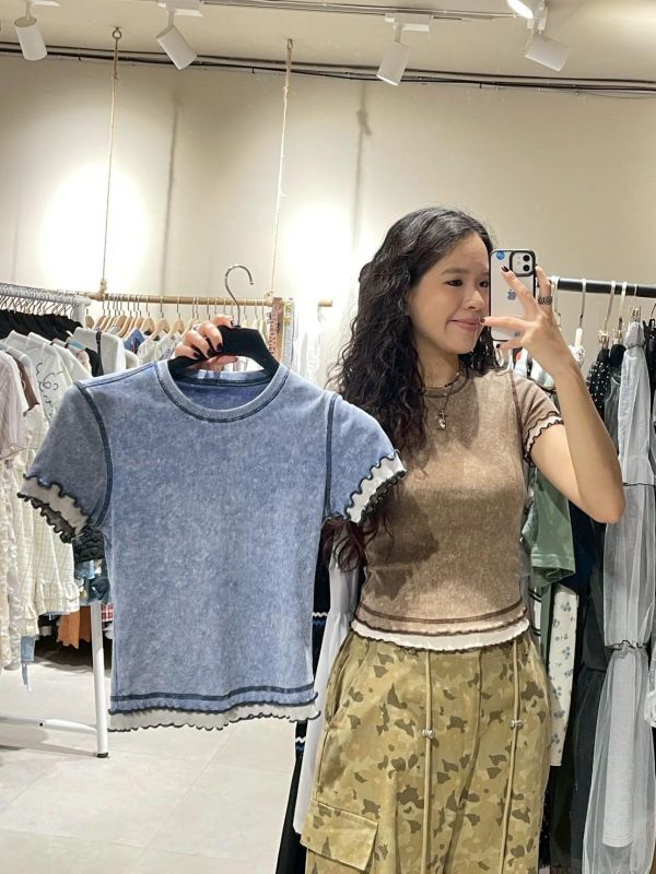 撞色車線木耳捲邊合身短袖雙層上衣 