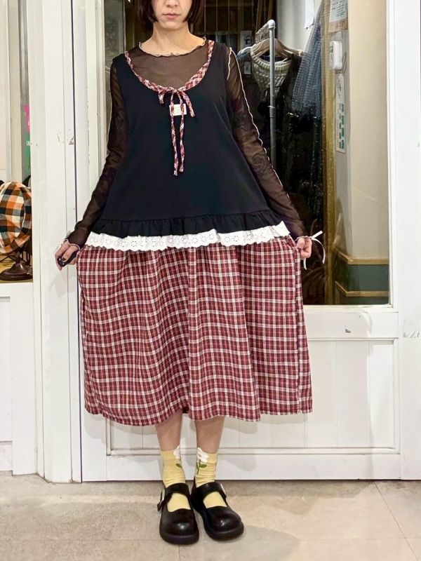 正面小布標棉質下擺拼接背心 