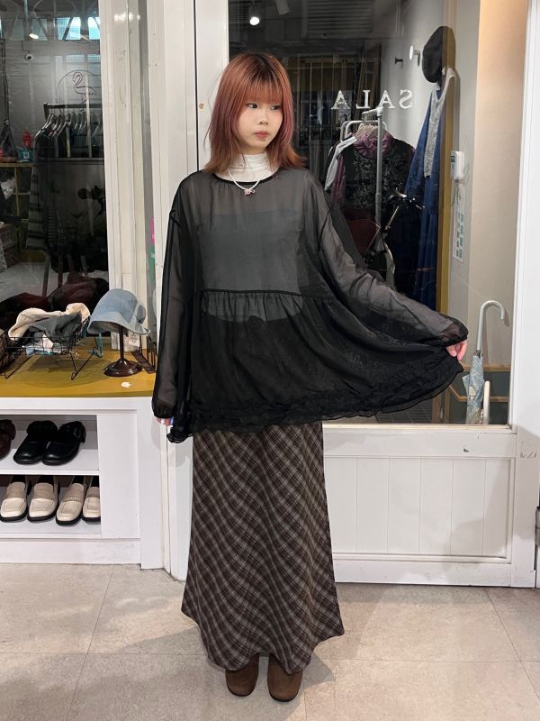 光澤透膚花邊外罩長袖上衣 