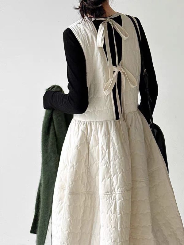 縫線壓紋氣球背心裙 