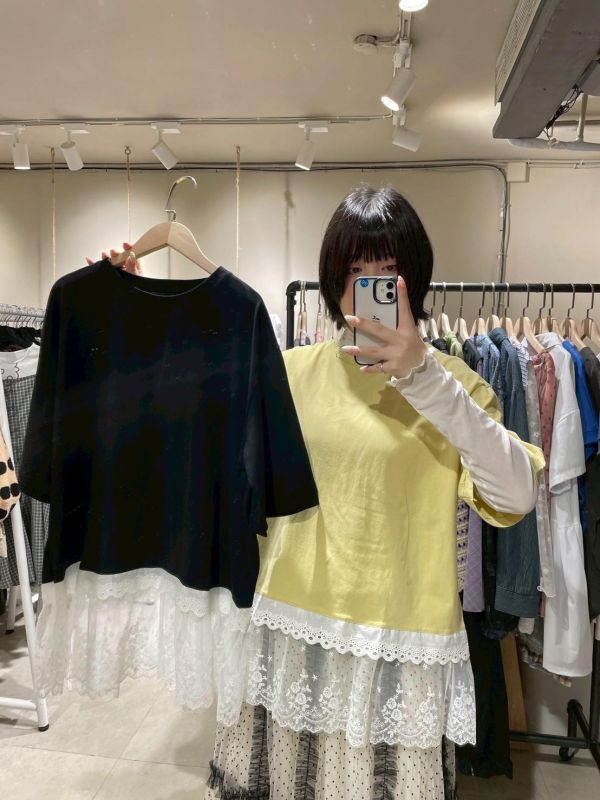 下擺蕾絲拼接短袖上衣 