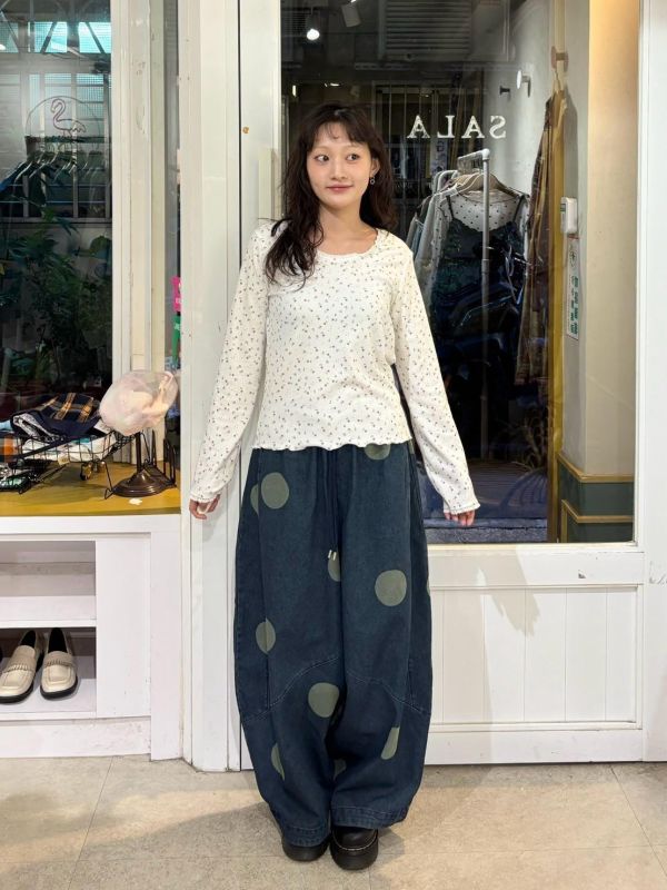 彩色小碎花蕾絲滾邊上衣 