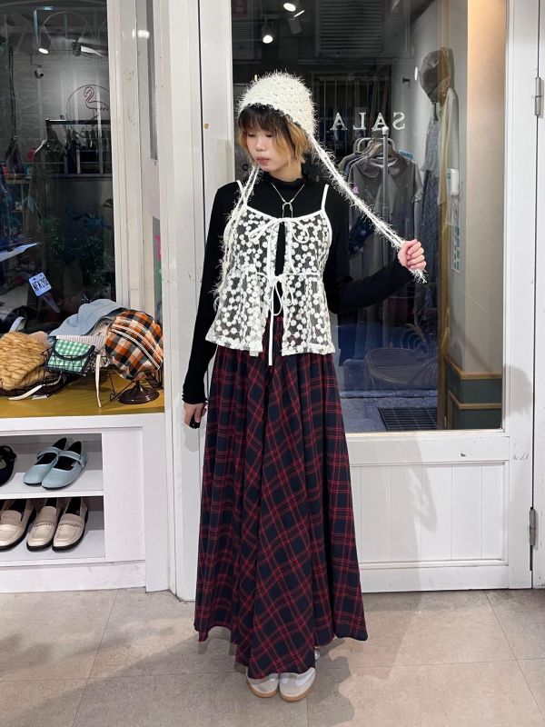 綁帶滿版刺繡小花可調節吊帶背心 