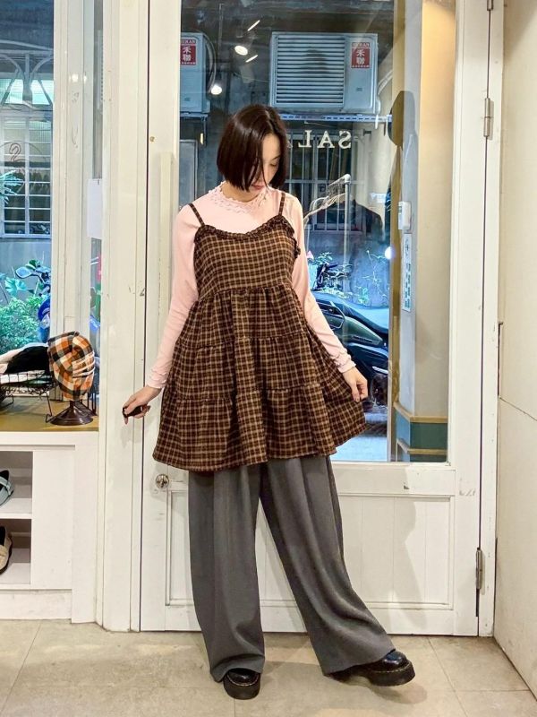 細格紋木耳滾邊領蛋糕吊帶背心 