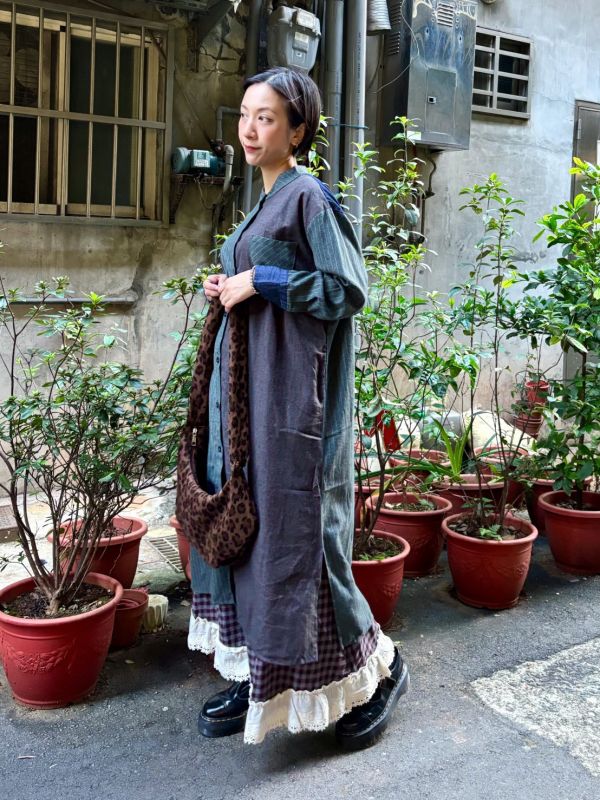 條紋拼接牛仔袖口長版襯衫洋裝 