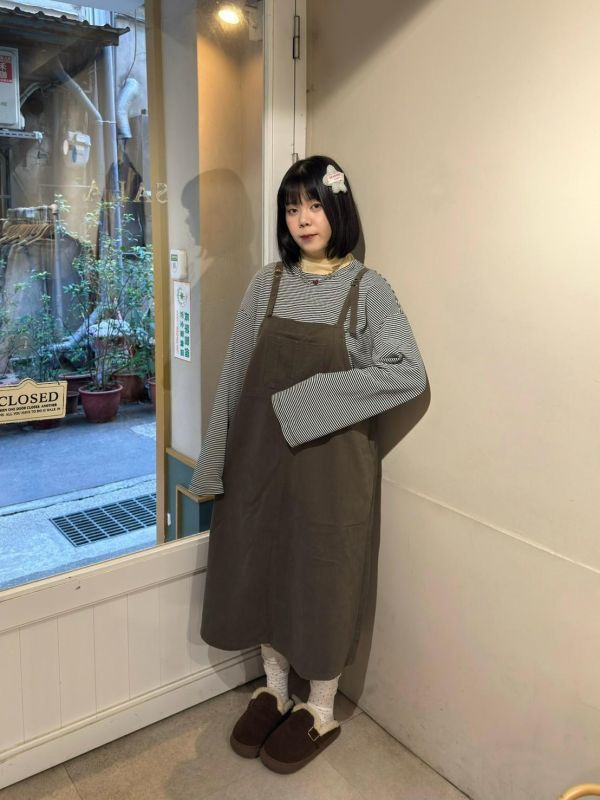 寬鬆抽繩牛仔布吊帶洋裝 