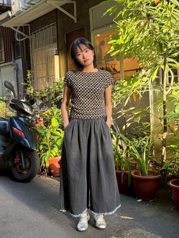 小花下擺水洗漸層色牛仔寬褲 
