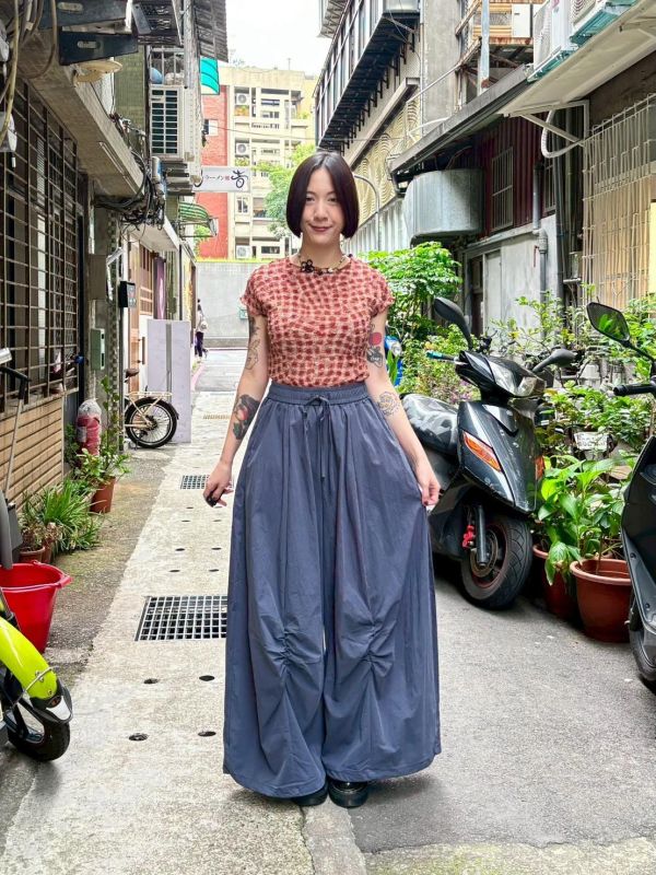 伸縮腰抓皺落地寬褲裙 