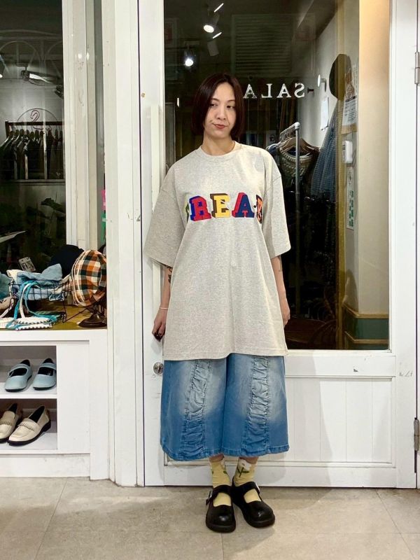 FREAK字母刺繡寬版tee 