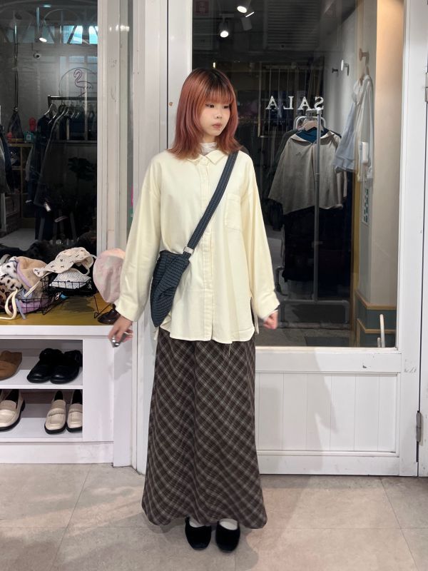 前短後長弧形開衩棉質長袖襯衫 