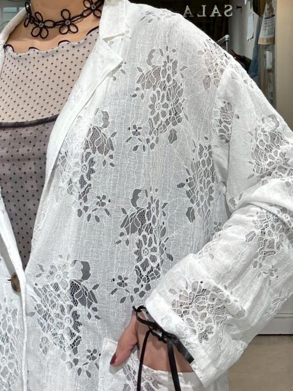 一顆釦鏤空蕾絲西裝領涼感外套 