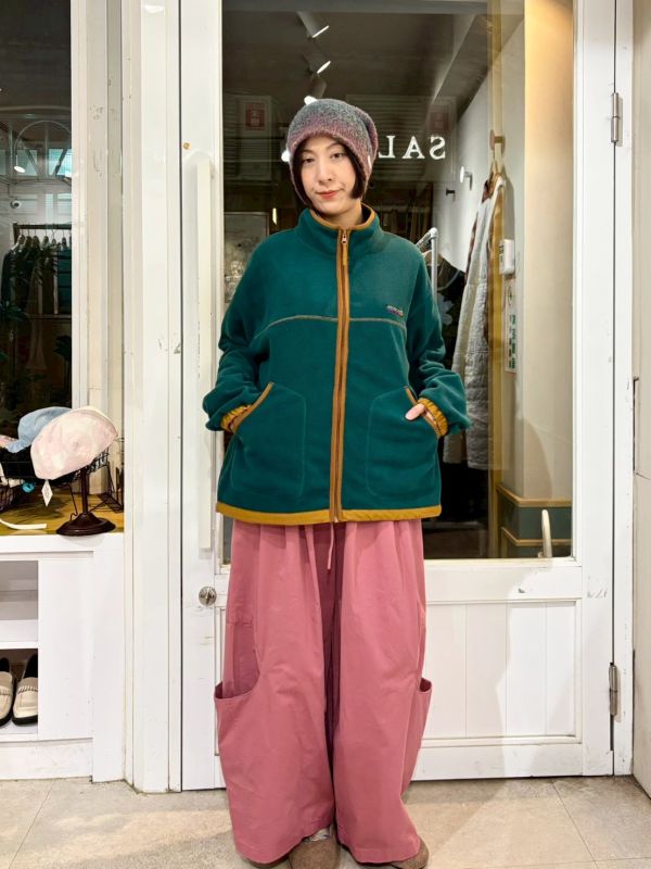 綠色刷毛土黃滾邊高領外套 