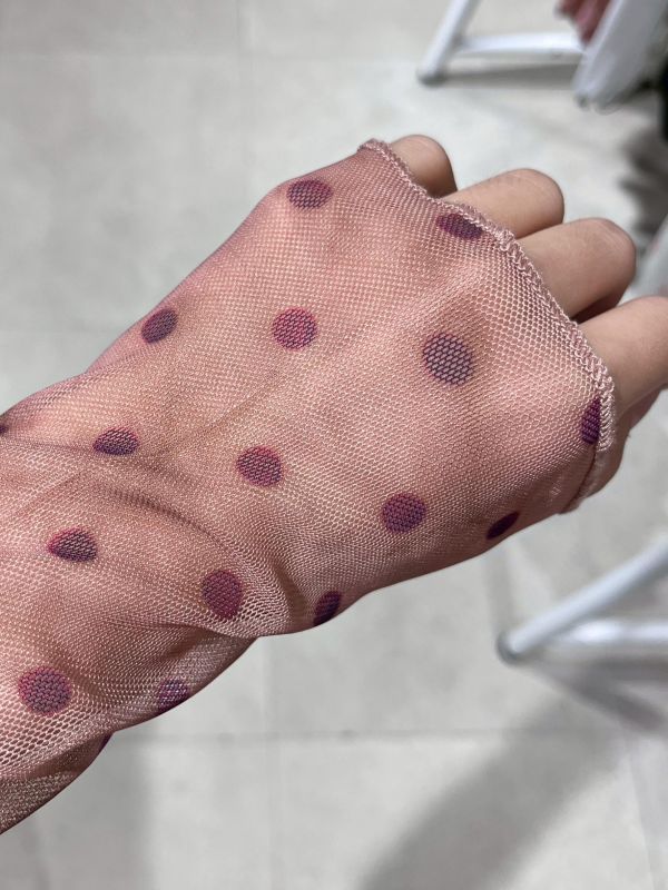 彩色波點渲染透膚長袖上衣 