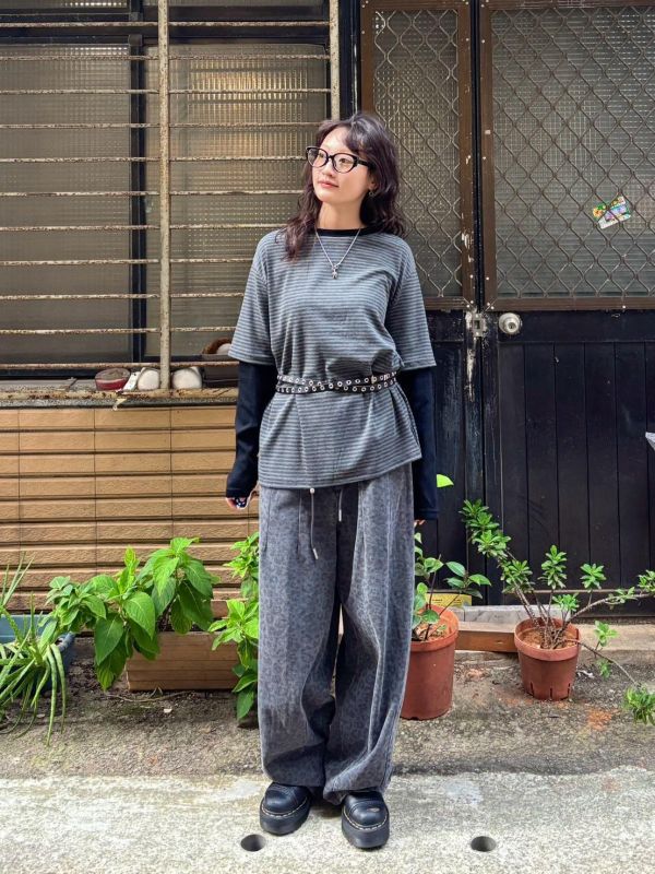 假兩件細橫條紋長袖上衣 