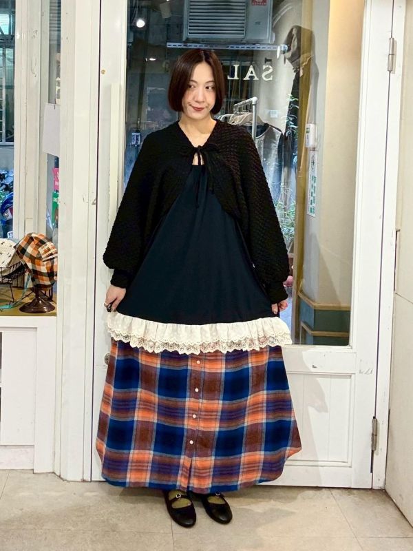 棉質素色下擺雙層蕾絲荷葉拼接吊帶背心 