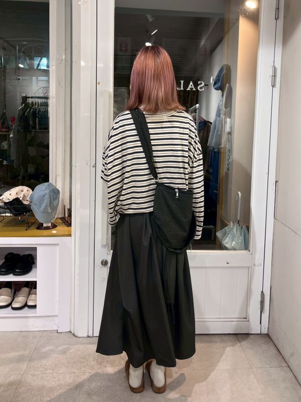 短版條紋下綁帶圓領上衣 