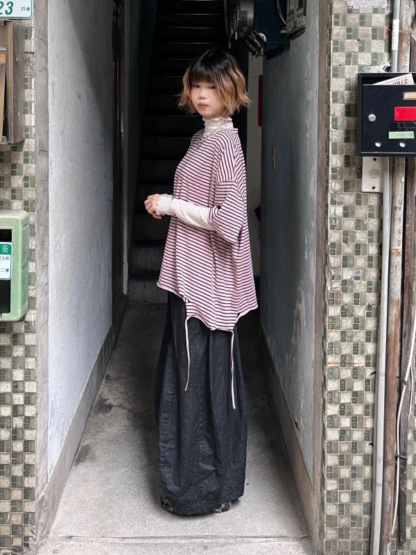 破壞感條紋落肩短袖上衣 