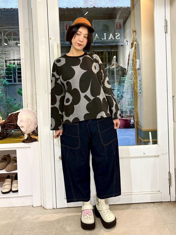 伸縮腰車縫線大口袋九分牛仔褲 