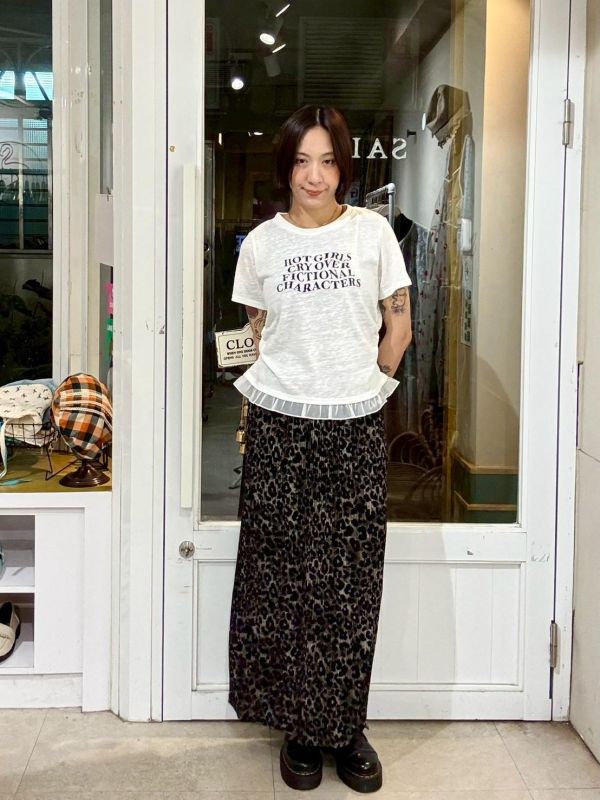 下擺拼接側抓皺短袖上衣 