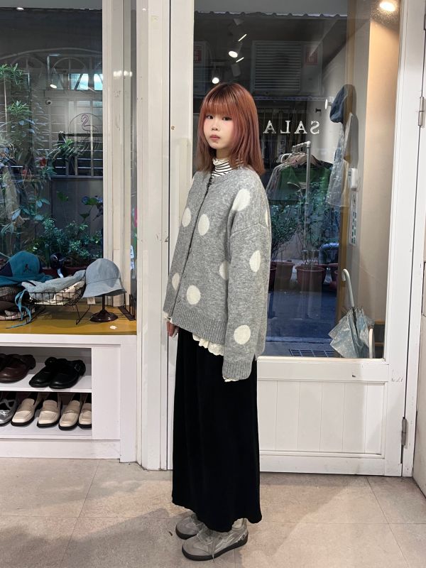 圓點前短後長針織排扣外套 