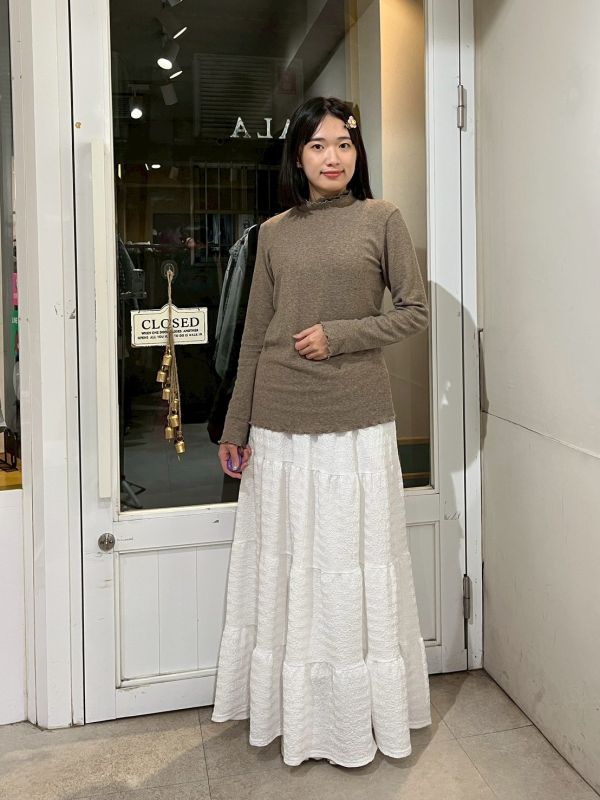 假兩件橫紋領木耳滾邊上衣 